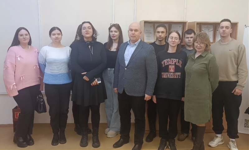 Студенты Лужского института (филиала) встретились с заместителем председателя Избирательной комиссии Ленинградской области